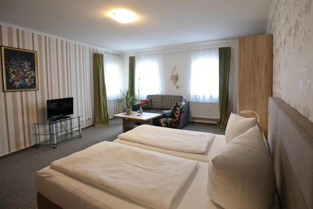 Hotel Wehlener Hof Щат Велен Екстериор снимка