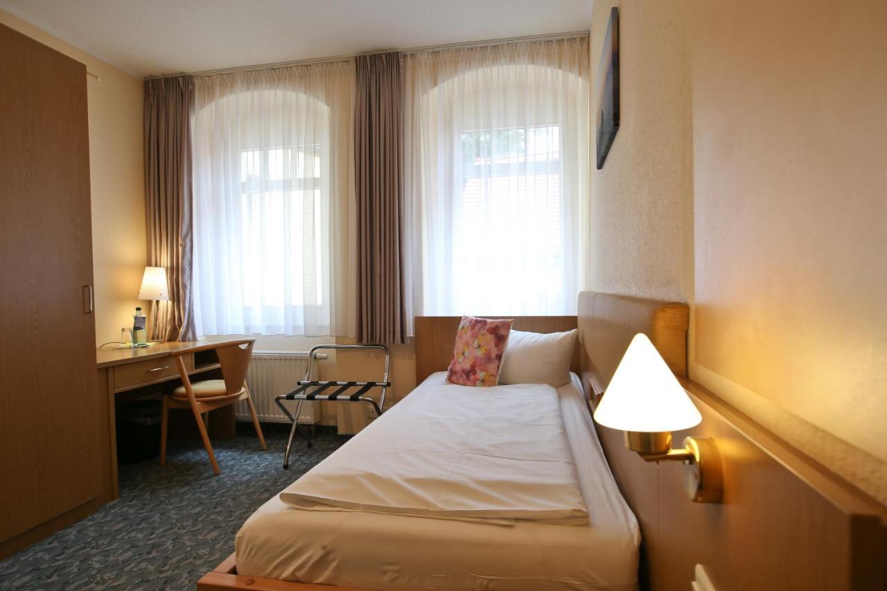 Hotel Wehlener Hof Щат Велен Екстериор снимка