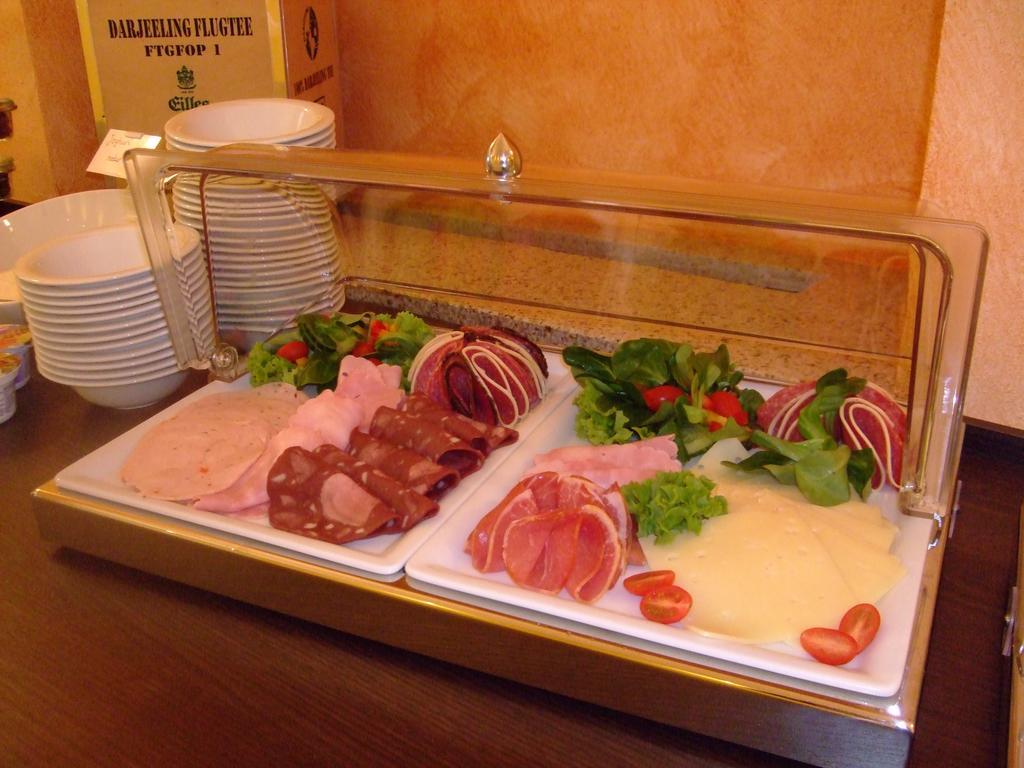 Hotel Wehlener Hof Щат Велен Екстериор снимка
