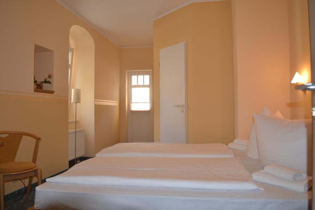 Hotel Wehlener Hof Щат Велен Екстериор снимка