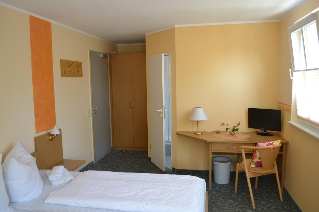 Hotel Wehlener Hof Щат Велен Екстериор снимка