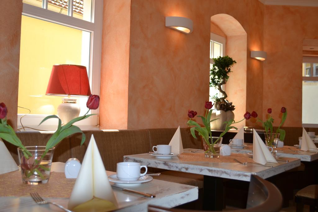 Hotel Wehlener Hof Щат Велен Екстериор снимка