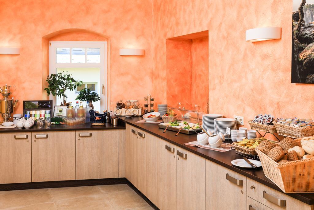 Hotel Wehlener Hof Щат Велен Екстериор снимка