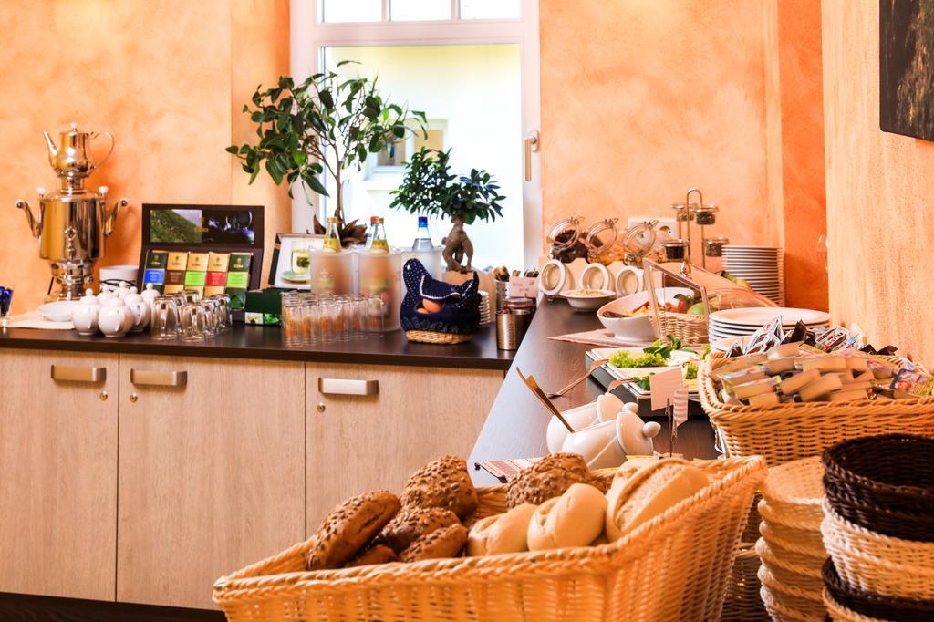 Hotel Wehlener Hof Щат Велен Екстериор снимка