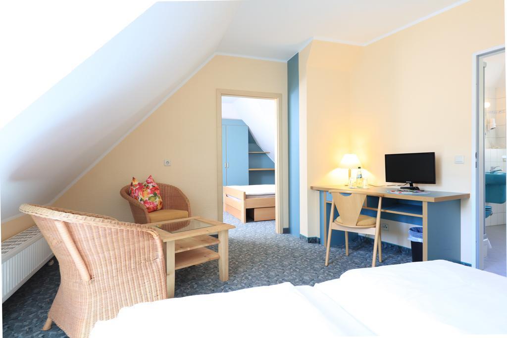 Hotel Wehlener Hof Щат Велен Екстериор снимка