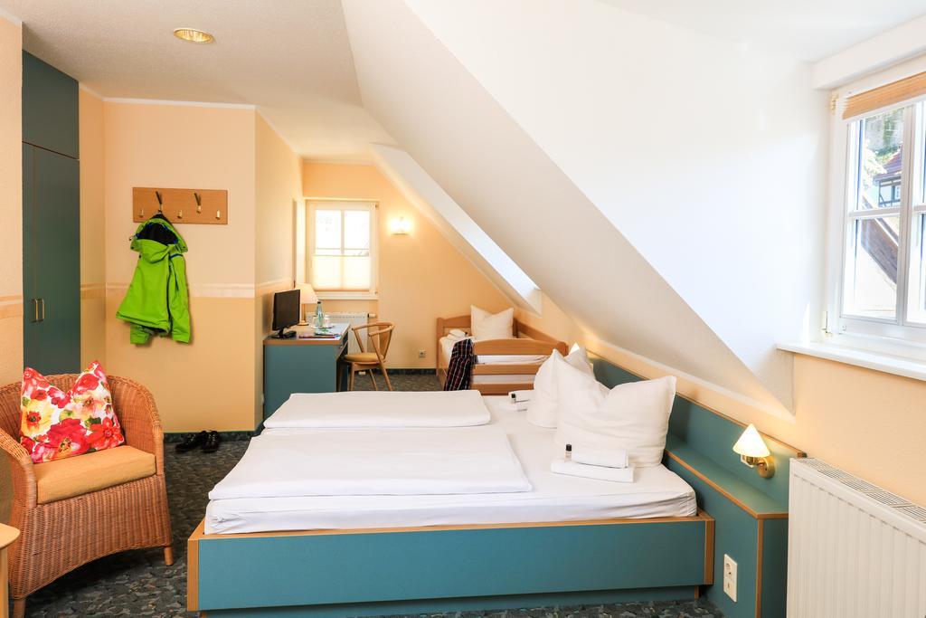 Hotel Wehlener Hof Щат Велен Екстериор снимка