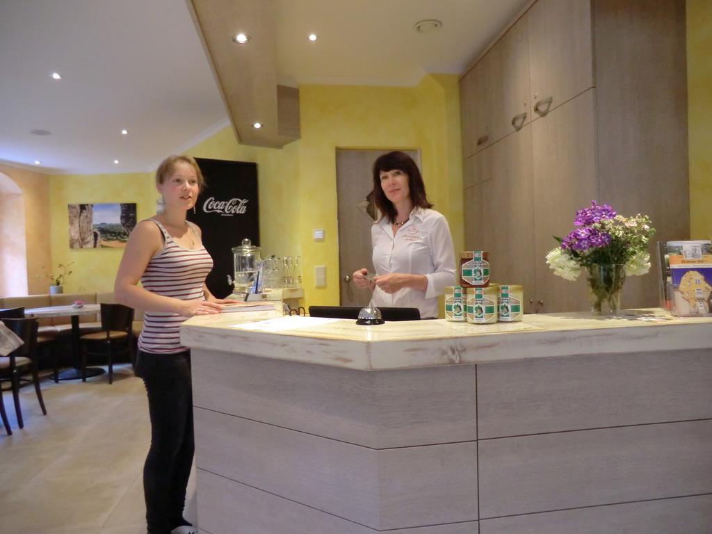 Hotel Wehlener Hof Щат Велен Екстериор снимка