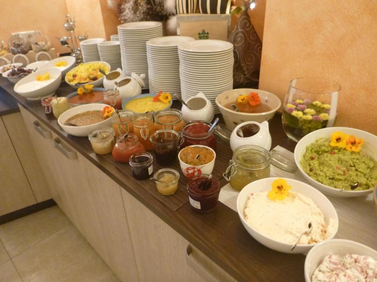 Hotel Wehlener Hof Щат Велен Екстериор снимка